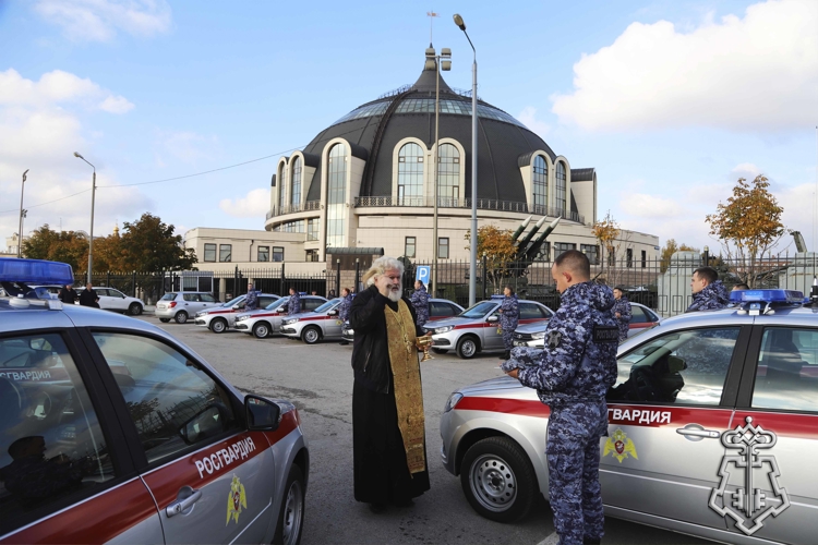 Новые служебные автомобили получили подразделения вневедомственной охраны Росгвардии в Туле