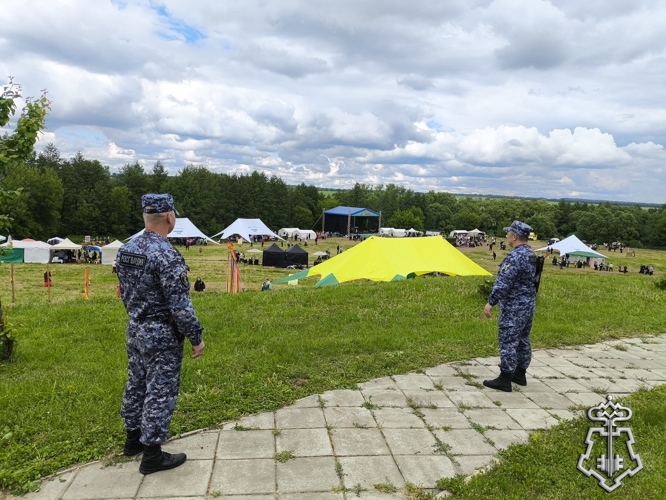 Росгвардейцы обеспечили безопасность во время проведения фестиваля народных традиций «Былина» на Куликовом поле