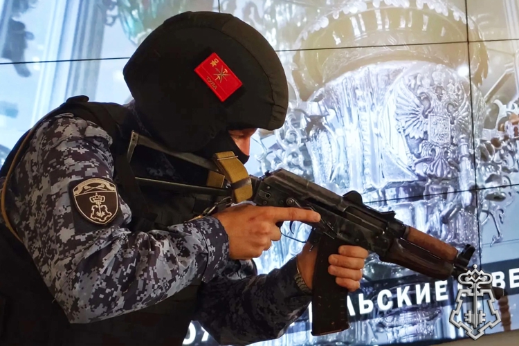 Сотрудники вневедомственной охраны Росгвардии отработали алгоритм реагирования на сигнал «Тревога» в Туле